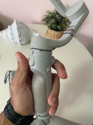 Estabilizador DJI OM 5 Gris