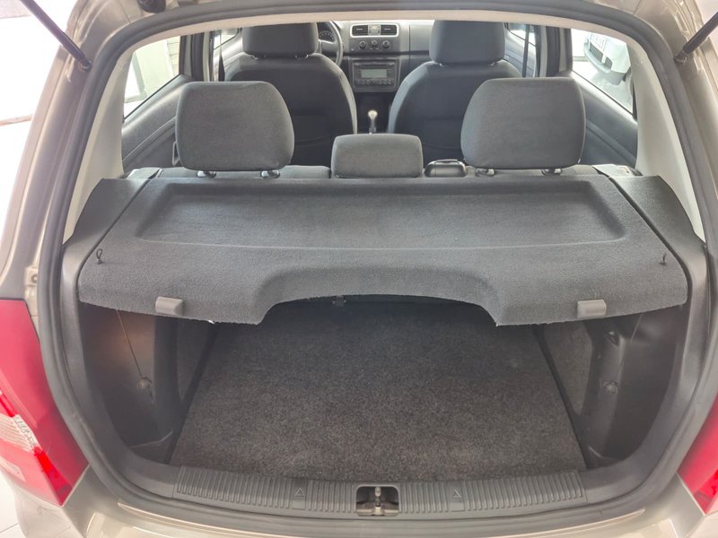 Škoda Fabia 1.2 Young 2010, foto 14