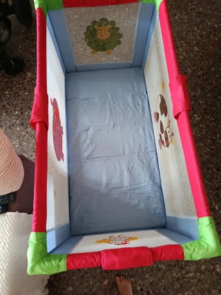Cuna de viaje plegable
