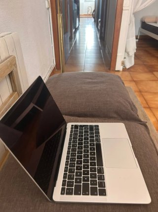 MacBook Air 13 2019 Intel Core i5 8GB RAM