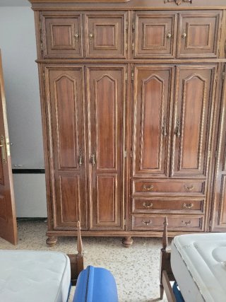 Armario, Cabecero, mesitas, cómoda de madera maciz