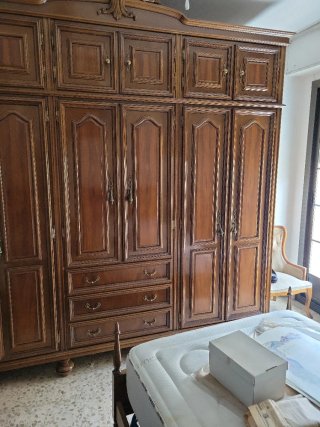 Armario, Cabecero, mesitas, cómoda de madera maciz