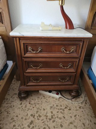 Armario, Cabecero, mesitas, cómoda de madera maciz