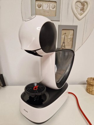 Cafetera Dolce Gusto Blanca y Negra