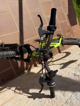 Bicicleta Rockrider amarilla
