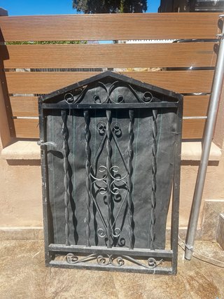 Puerta de hierro 93x136cm