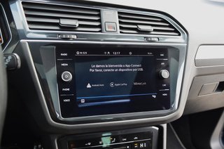Volkswagen Tiguan R-Line Exclusive+Gancho+Navegaci