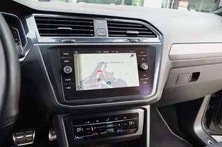 Volkswagen Tiguan R-Line Exclusive+Gancho+Navegaci