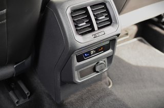 Volkswagen Tiguan R-Line Exclusive+Gancho+Navegaci