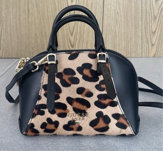Bolso Guess Animal Print Negro
