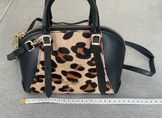 Bolso Guess Animal Print Negro