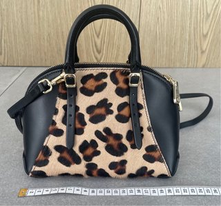 Bolso Guess Animal Print Negro