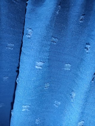Blusa azul con topitos