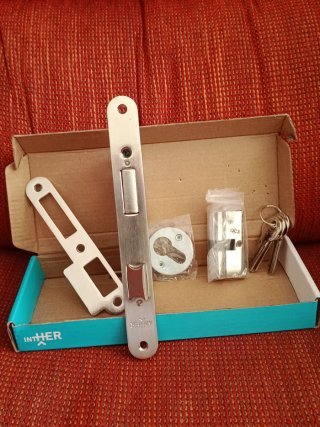 Cerradura INTHER