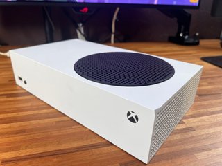 Xbox Series S + Mando 20 aniversario