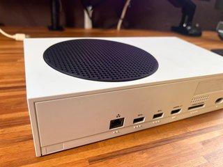 Xbox Series S + Mando 20 aniversario