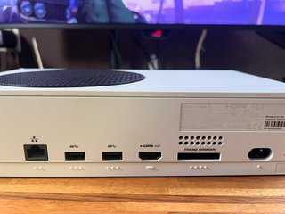 Xbox Series S + Mando 20 aniversario