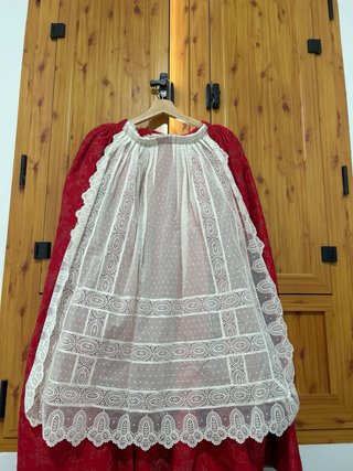 Traje Fallera Beige y Rojo