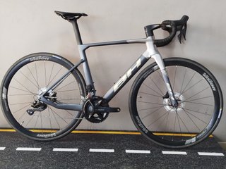 NUEVA Bicicleta BH RS1 4.0