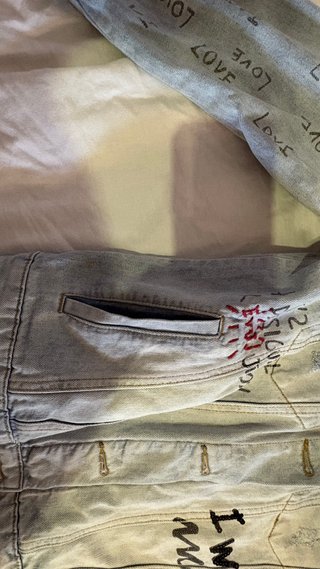 Chaqueta vaquera Desigual con estampado