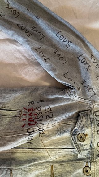 Chaqueta vaquera Desigual con estampado