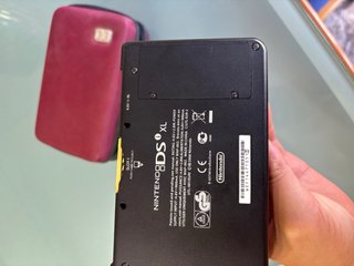 Nintendo DS XL Amarilla + Accesorios + Juegos