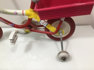 Triciclo infantil con cesta