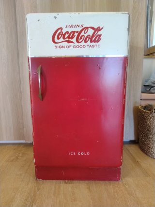 Mueble Coca-Cola Rojo y Blanco