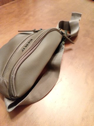 Riñonera Vogart Beige