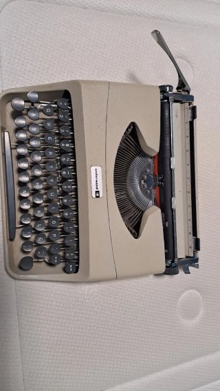 Máquina de escribir Underwood 18
