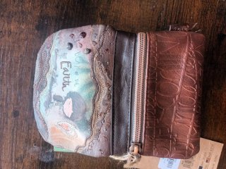 Cartera Anekke Beat of the Earth