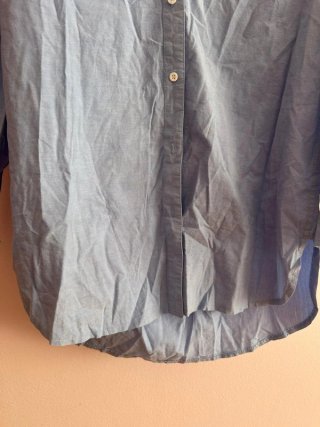 Camisa azul mujer con cordones blancos