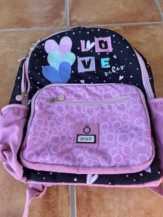 Mochila Enso Negra y Rosa Corazones