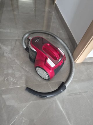 Aspirador Taurus Megane Active Rojo