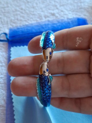 Pulsera de peces esmaltados