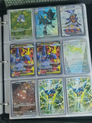 Carte Pokémon V, VMAX e Holo