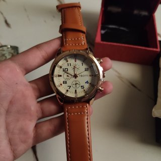 3 Relojes para Hombre (2 Plata, 1 Marrón)
