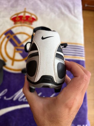 NIKE TIEMPO LEGEND