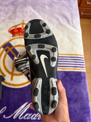 NIKE TIEMPO LEGEND