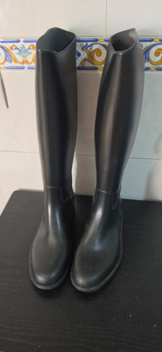 Botas de agua negras