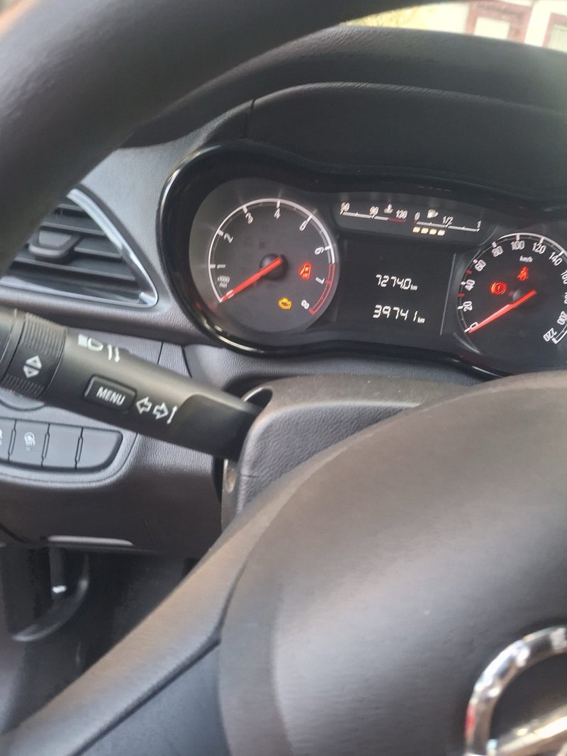 Opel KARL 2019 - foto 1