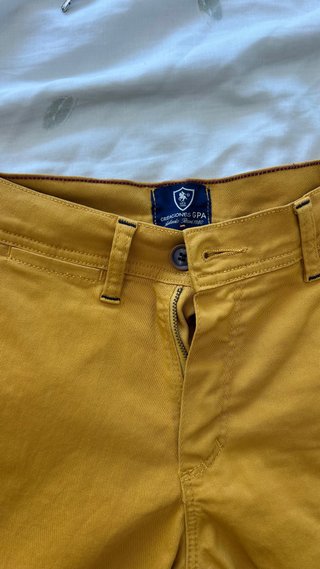 Pantalones cortos hombre amarillos