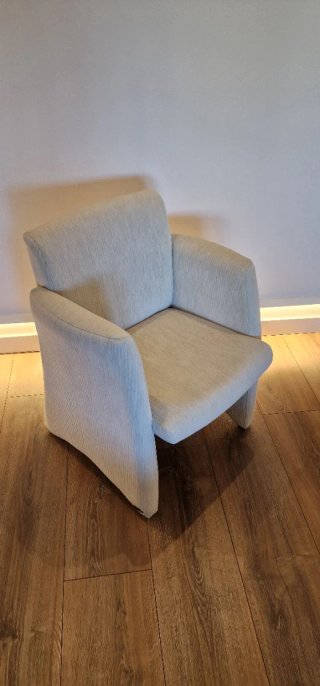 Butaca sillón tela beige