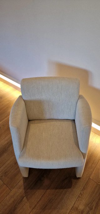 Butaca sillón tela beige