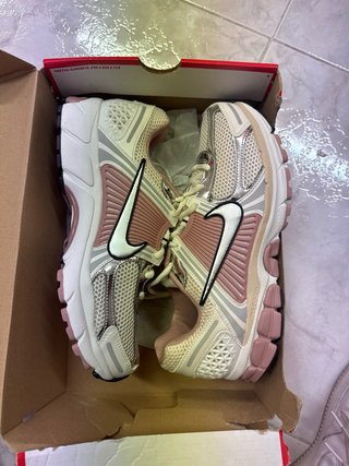 Nike Zoom Vomero 5 Talla 43 Nuevas