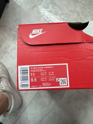 Nike Zoom Vomero 5 Talla 43 Nuevas