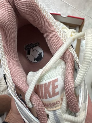 Nike Zoom Vomero 5 Talla 43 Nuevas