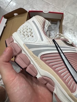Nike Zoom Vomero 5 Talla 43 Nuevas