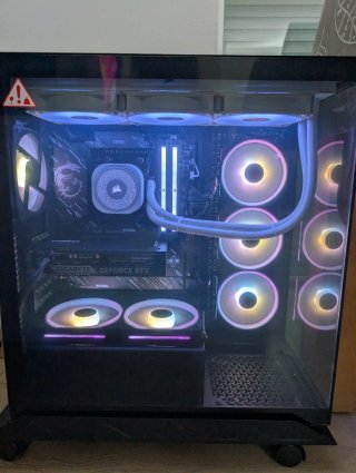 Torre PC Corsair Ryzen 7700