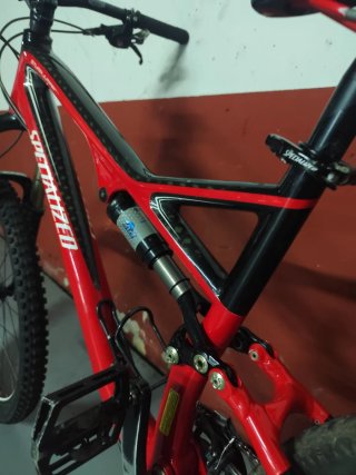 Bicicletta a doppia sospensione Specialized Stumpjumper